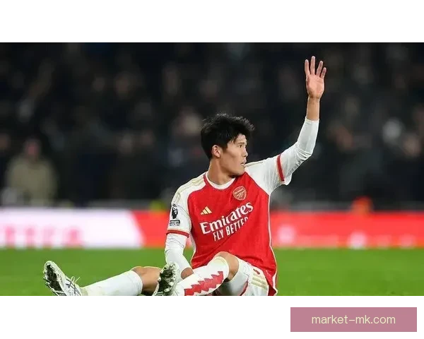 富安健洋英超复出首战再遭小腿拉伤阿森纳后防再添隐忧球迷叹息